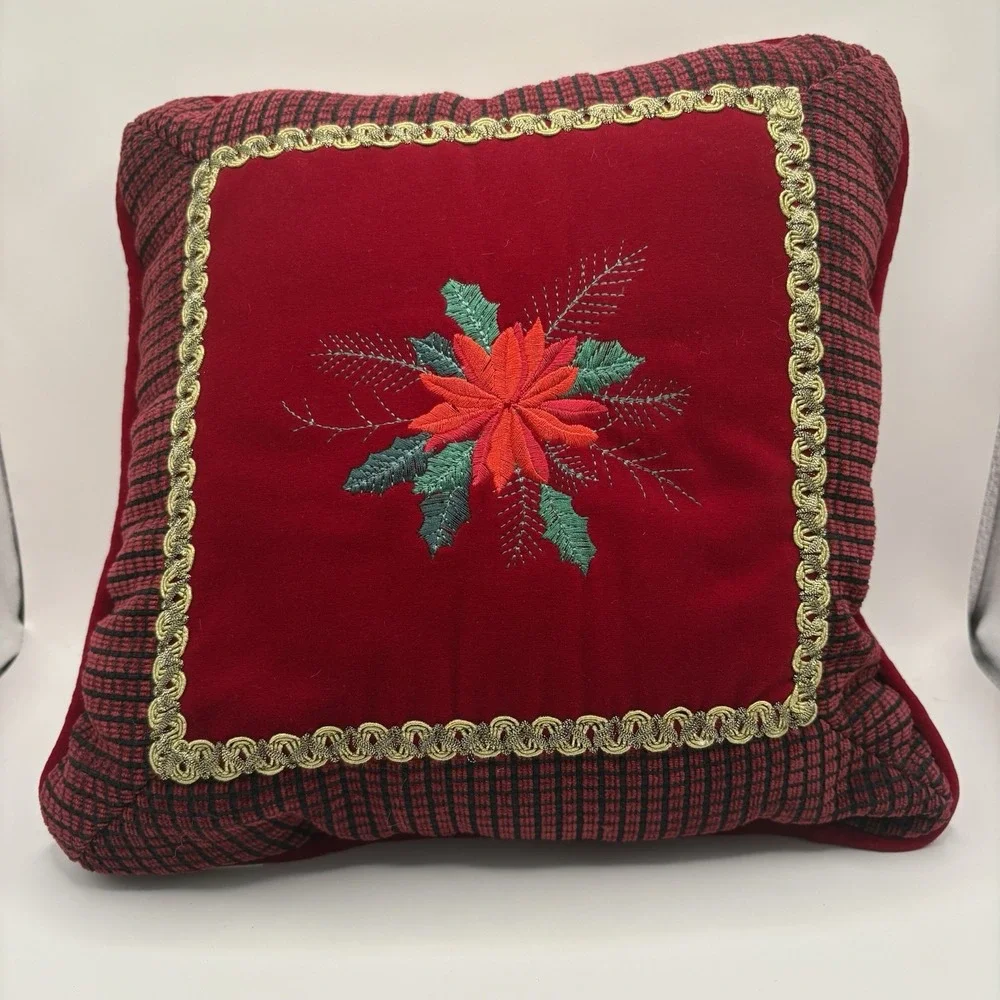 Vintage Bess Red Poinsettia Christmas Pillow 14x14 Inches NWT